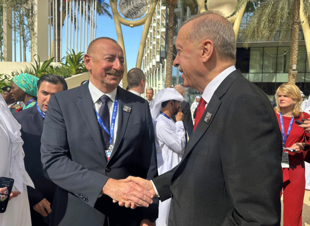 Foto - Dünyanın konuştuğu lidere Erdoğan'dan yakın ilgi