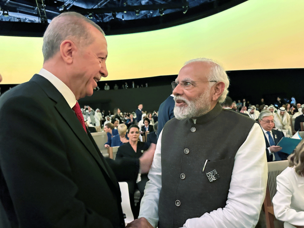 Foto - Dünyanın konuştuğu lidere Erdoğan'dan yakın ilgi