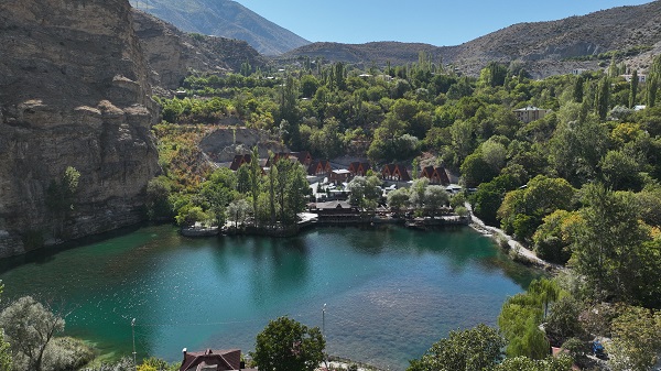 Foto - Dünyanın sayılı güzelliklerinden: Tortum Şelalesi
