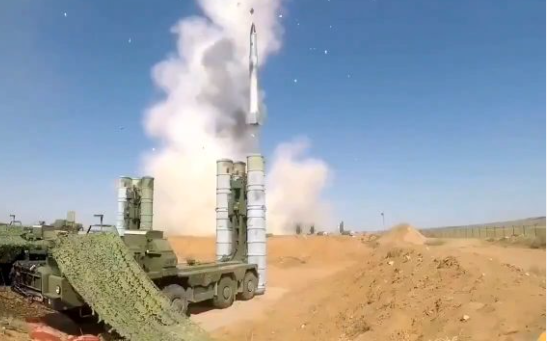 Foto - Dünyaya böyle duyurdular: Türkiye S-400'leri ateşleyecek, orayı topraklarına dahil edecek