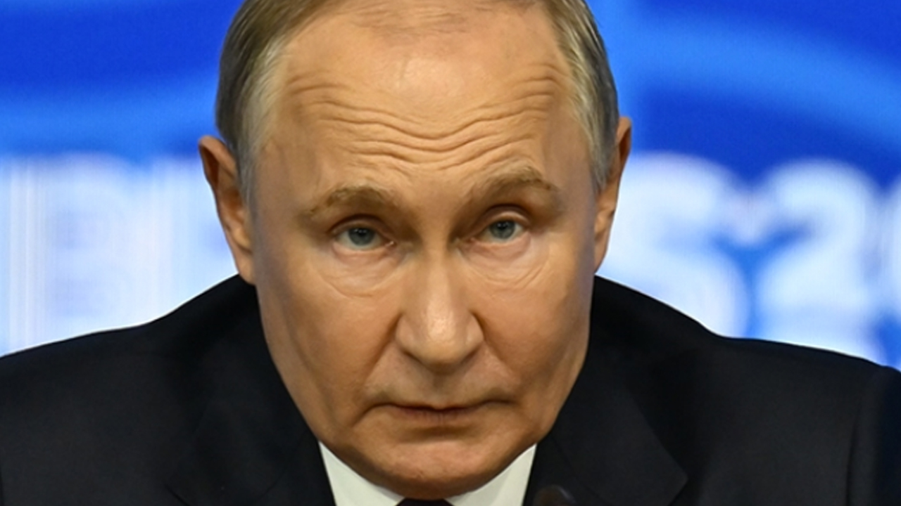 Dünyaya resmen kafa tutuyor! Tüm dünya Putin’i konuşacak! Sarsacak kararı alacak mı?