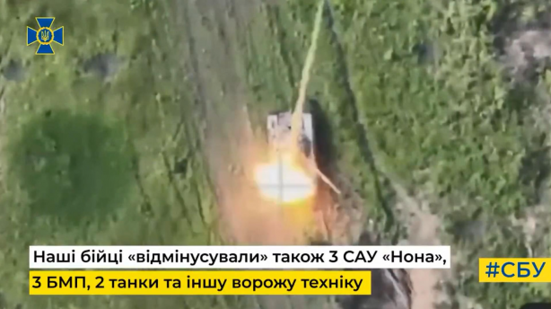 Dünyaya servis ettiler! Rusya'ya ait füze sistemlerini İHA'larla vurdular