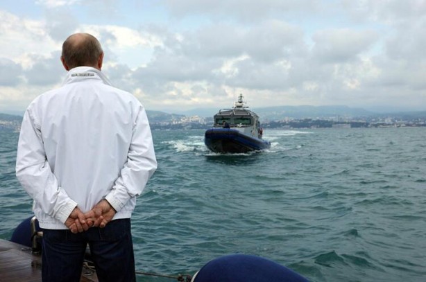 Foto - Dünyaya ‘son dakika’ olarak duyuruldu! Açıklama yaptılar… Rusya Karadeniz’de gemilere ateş açtı