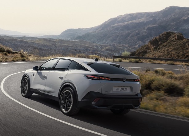 Foto - Dünyaya tanıtıldı! Elektrikli ürün gamını zirveye taşıyan Peugeot’dan yeni E-408 atağı! Türkiye’ye ne zaman geliyor?