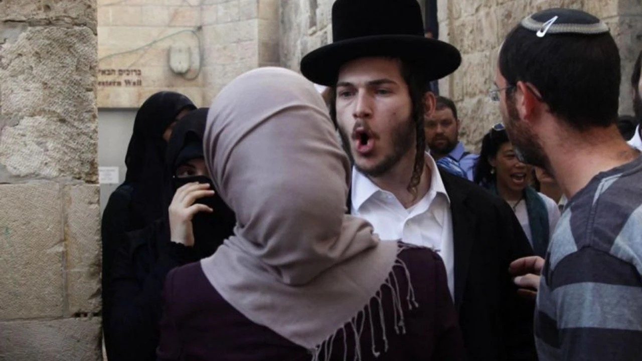 Dünyaya yapışan Yahudi tümörü!