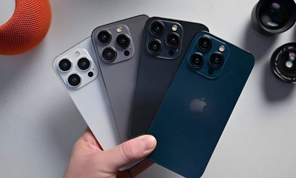 Foto - Dünyayı kasıp kavuran iPhone 15 devinden kötü haber: Şikayetler arttı, Wi-Fi için talep ettiler