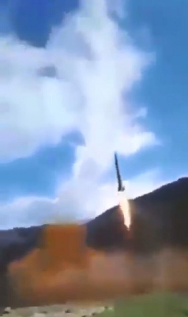 Foto - Dünyayı sarsan görüntüler yayınlandı! Tanklar Bakü'ye gidiyor