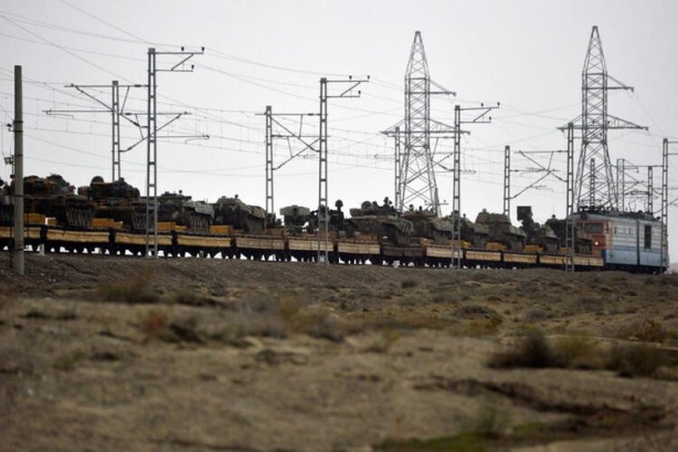 Foto - Dünyayı sarsan görüntüler yayınlandı! Tanklar Bakü'ye gidiyor