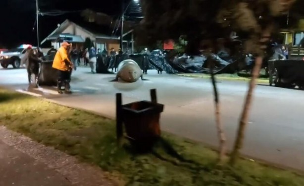 Dünyayı sarsan görüntüler! Yolunu kaybetti, duyanlar koştu