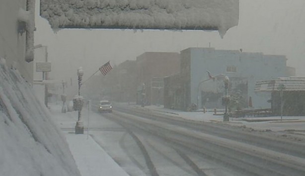 Dünyayı şaşırtan olay! 35 dereceyi gören ABD beyaza büründü