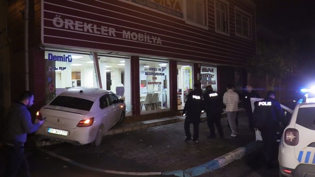 Foto - "Dur" ihtarına uymayan şüpheli kaza yapınca yakalandı