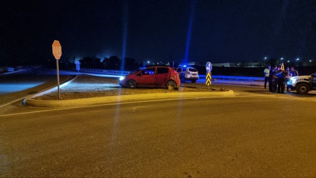 Foto - "Dur" ihtarına uymayarak kaza yaptı, sorguda aranması çıktı