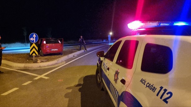 Foto - "Dur" ihtarına uymayarak kaza yaptı, sorguda aranması çıktı