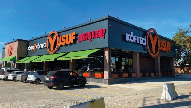 Foto - Dursun Ali Erzincanlı, ünlü köftecideki Coca Cola oyununu deşifre etti! Sosyal medya yıkıldı