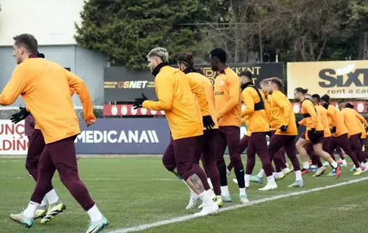 Foto - Dursun Özbek yanına Erden Timur'u alıp yeni kararı açıkladı: İşte bu hiç beklenmiyordu! Her an kamuoyu ile paylaşabilirler...