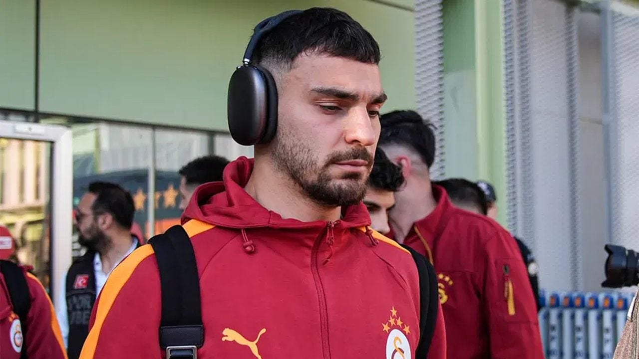 Foto - Dursun Özbek’in kapısına dayanıp ipleri kopardı! Galatasaray’ın milli yıldızı "Maaşıma sayın" deyip gidiyor