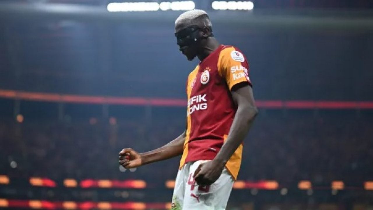 Foto - Dursun Özbek’ten futbolculara müjde! Derbinin hemen ardından duyurdu