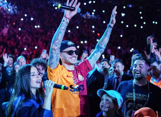 Foto - Dursun Özbek'ten taraftara şampiyonluk hediyesi! Yok böyle bir gelişme...