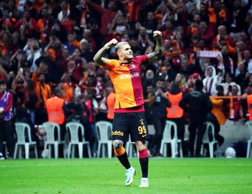 Foto - Dursun Özbek'ten taraftara şampiyonluk hediyesi! Yok böyle bir gelişme...