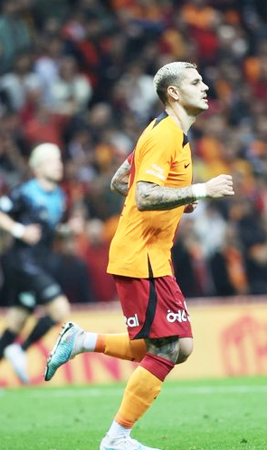 Foto - Dursun Özbek'ten taraftara şampiyonluk hediyesi! Yok böyle bir gelişme...