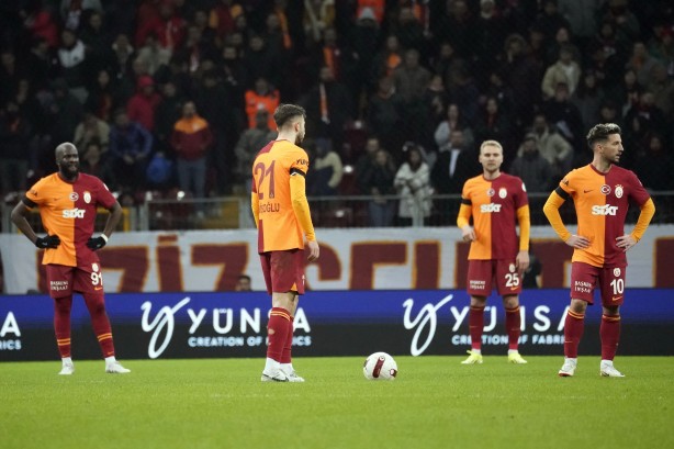 Foto - Dursun Özbek'ten 'yok artık' dedirten 'organize' açıklaması! Sponsorluk töreni değil, meydan okuma töreni...