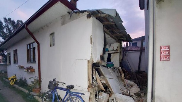 Foto - Durum gün ağarınca ortaya çıktı! Deprem sonrası bölgeden yeni görüntüler geldi