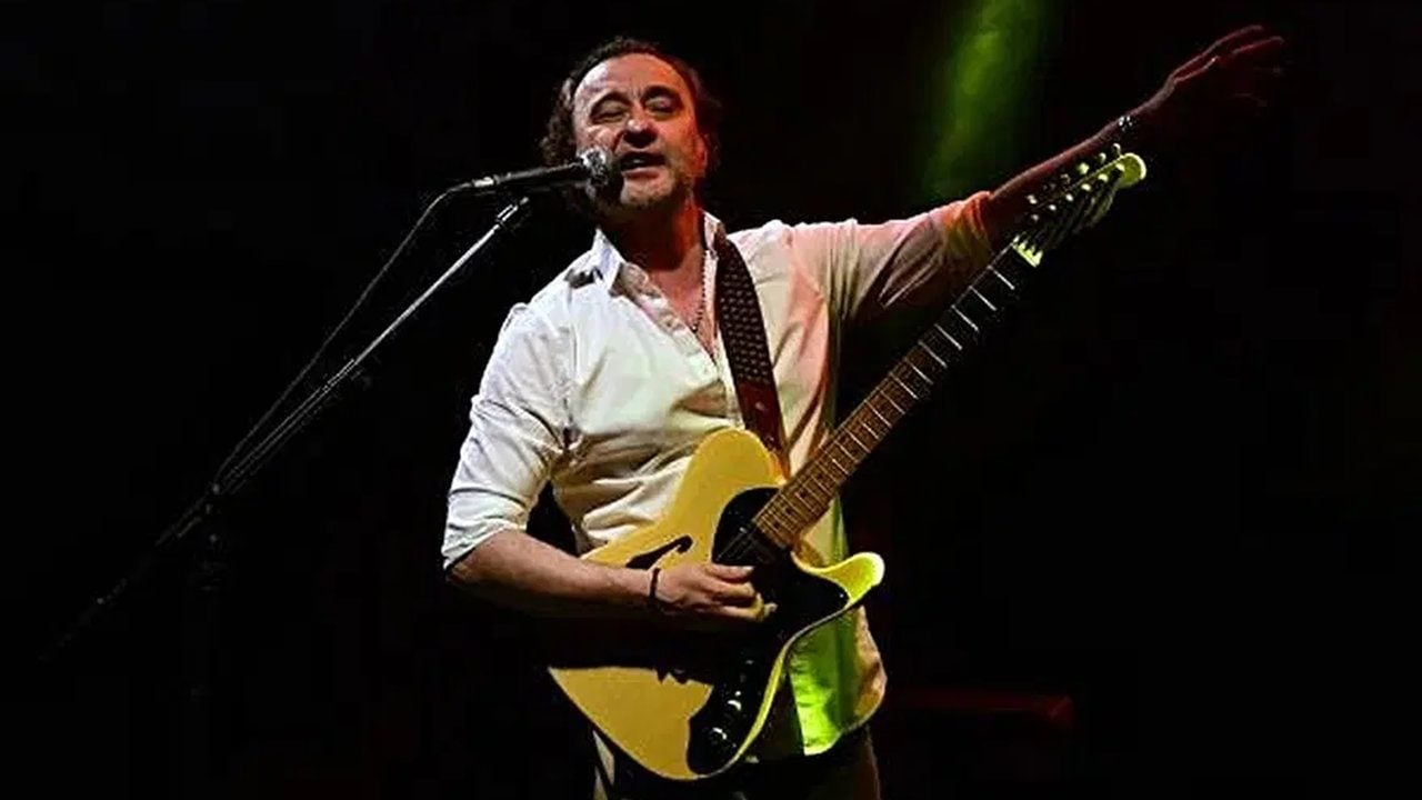 Foto - "Durumu çok kritik" deniliyor! Ünlü şarkıcı ikinci defa entübe edildi 
