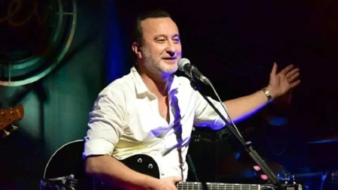 Foto - "Durumu çok kritik" deniliyor! Ünlü şarkıcı ikinci defa entübe edildi 