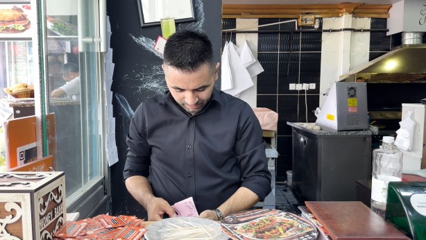 Foto - Dürüst esnaf böyle olur! Günlerdir yanlış ödeme yapan müşterisini arıyor