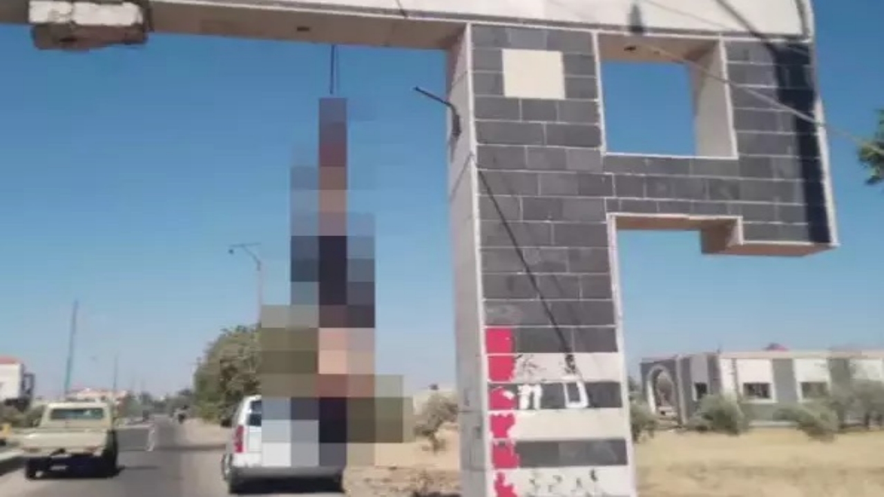 Dürzi-Arap çatışması şiddetleniyor! Korkunç görüntüler az önce geldi! Öldürdükleri Arapları kentin girişine böyle astılar