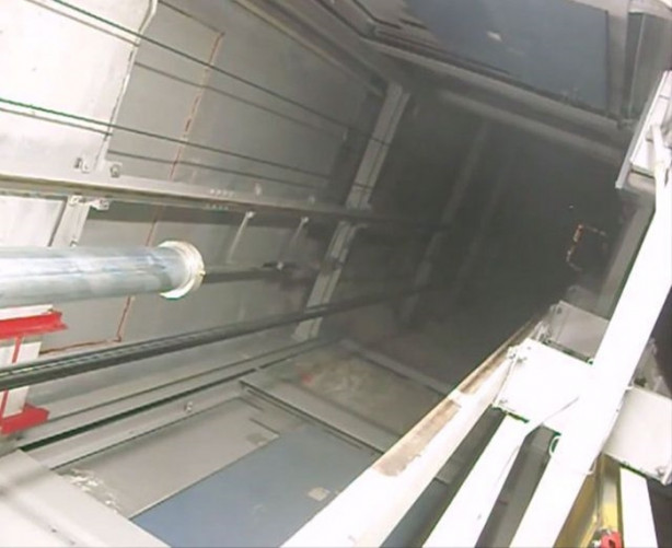 Foto - Düşen asansörde nasıl hayatta kalınır?