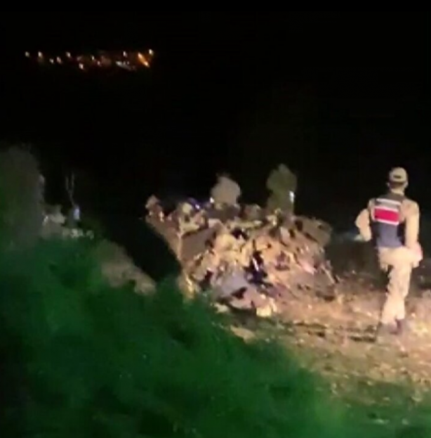 Foto - Düşen helikopterin enkazından ilk görüntüler! Yaralı teknisyen böyle kurtarıldı