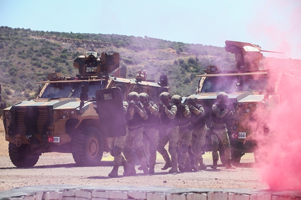Foto - Düşmana korku salıyorlar! Milli silahlarla göreve daima hazırlar