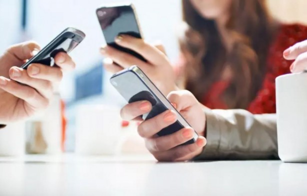 Düşük fiyatlı cep telefonu tuzağı! Aldıktan sonra kabusu yaşatıyor