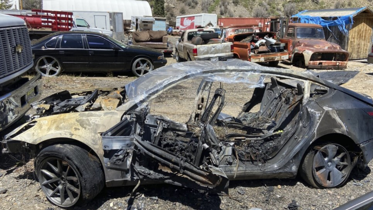 Foto - Düşük hızda ölümcül kaza! Tesla binlerce aracı geri çağırdı