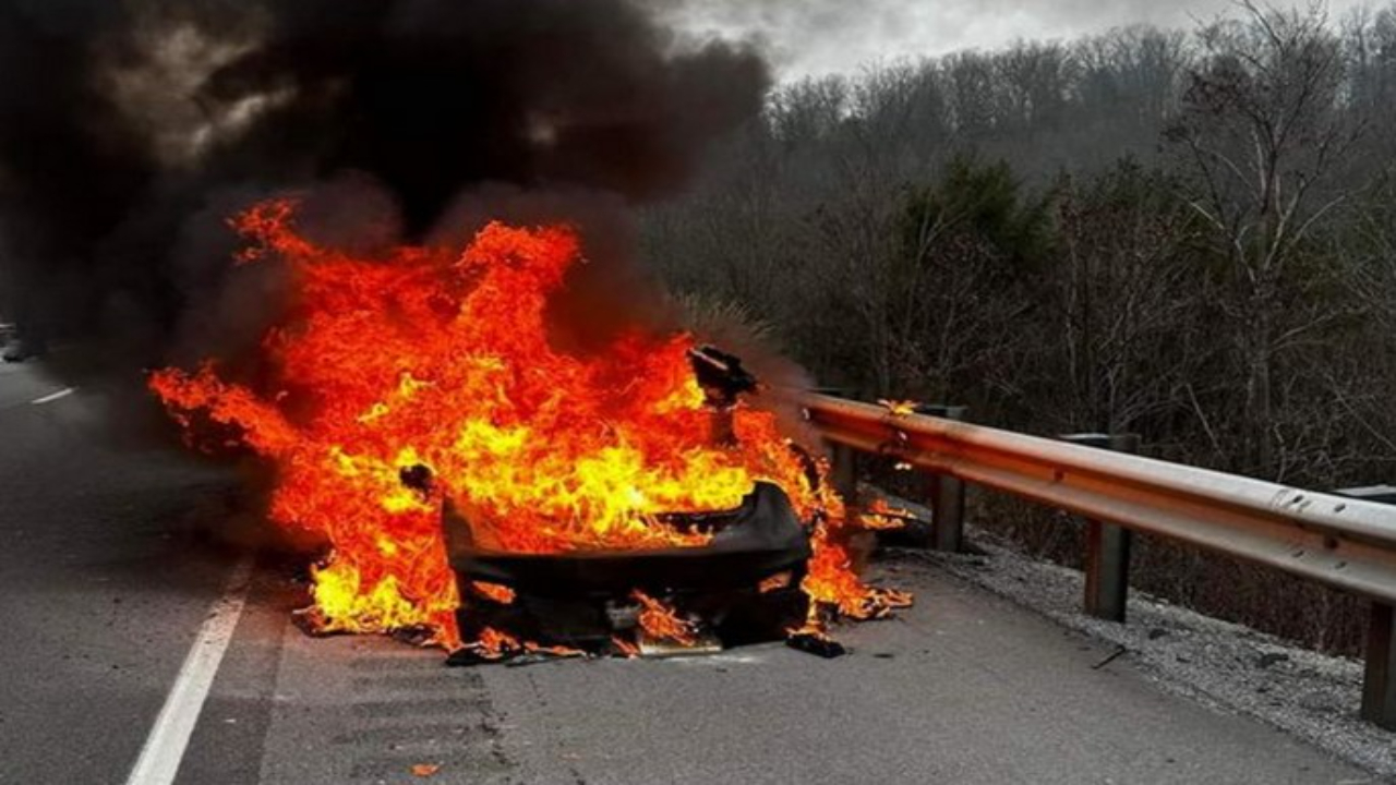 Foto - Düşük hızda ölümcül kaza! Tesla binlerce aracı geri çağırdı
