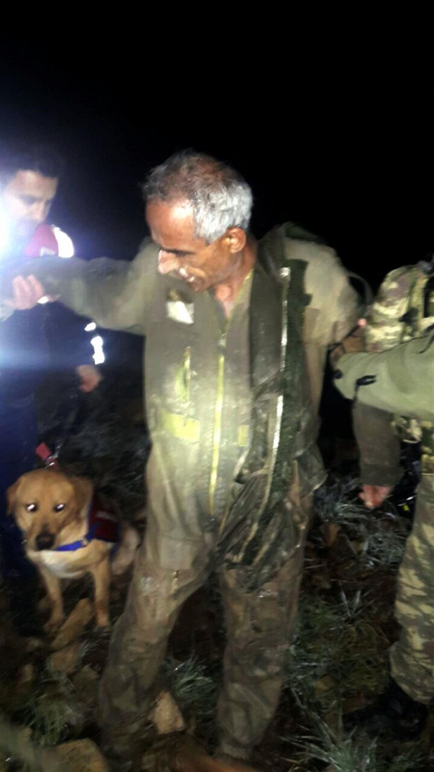 Foto - Düşürülen uçaktan kurtulan pilot bu halde bulundu