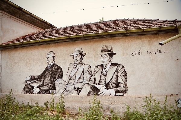 Foto - Duvarları tuvale dönüştürülen Bulgar köyü: Staro Jelezare