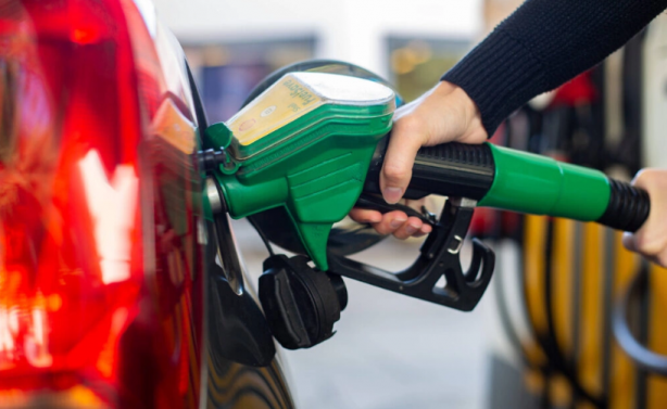 Foto - Akaryakıt fiyatlarına dev indirim geliyor! O tarihi beklemeden akaryakıt alan çok üzülür