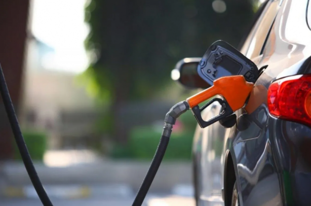 Foto - Akaryakıt fiyatlarına dev indirim geliyor! O tarihi beklemeden akaryakıt alan çok üzülür
