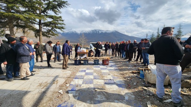Foto - Duyan fıkra sanıyor ama gerçek! Bağımsız adaydan şaşkına çeviren vaad