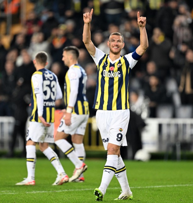 Foto - Duyan inanamayacak ama ünlü futbolcunun sonu geldi! Flaş gelişme...