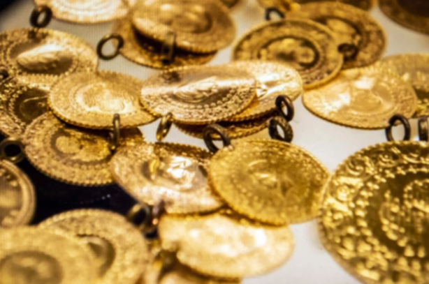 Foto - Duyan koştu, kuyruğun sonu görünmedi! Çeyrek altın 400 lira daha ucuz