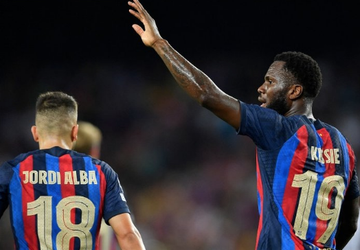 Foto - Duyanlar gelişme karşısında kulaklarına inanamadı... Bu transfer Şampiyonlar Ligi'nde gruplar demek...