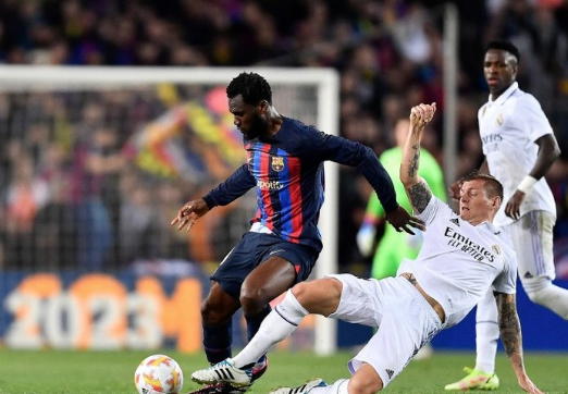 Foto - Duyanlar gelişme karşısında kulaklarına inanamadı... Bu transfer Şampiyonlar Ligi'nde gruplar demek...