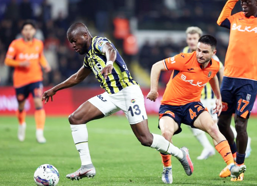 Foto - Duyanlar gelişme karşısında kulaklarına inanamadı... Galatasaray'ın eski yıldızı Fenerbahçe'ye!