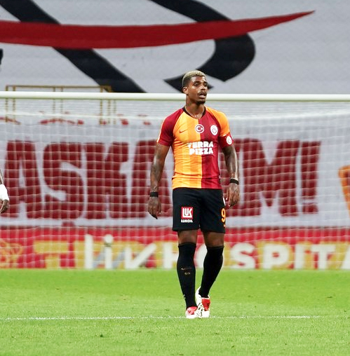 Foto - Duyanlar gelişme karşısında kulaklarına inanamadı... Galatasaray'ın eski yıldızı Fenerbahçe'ye!