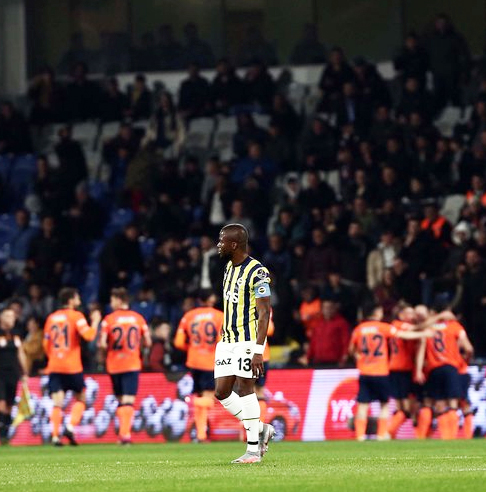 Foto - Duyanlar gelişme karşısında kulaklarına inanamadı... Galatasaray'ın eski yıldızı Fenerbahçe'ye!