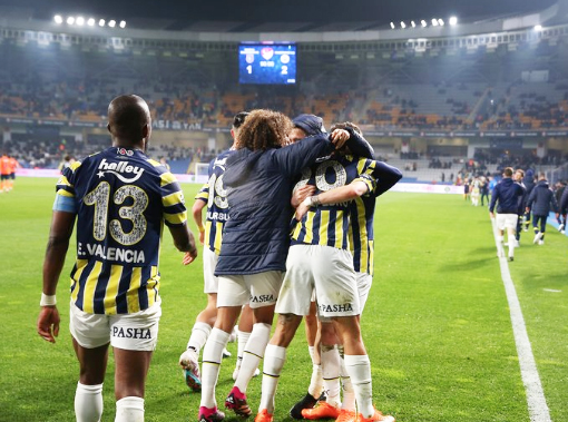 Foto - Duyanlar gelişme karşısında kulaklarına inanamadı... Galatasaray'ın eski yıldızı Fenerbahçe'ye!