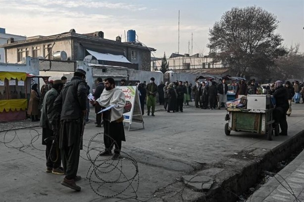 Duyanlar hemen koştu! Taliban'dan flaş karar